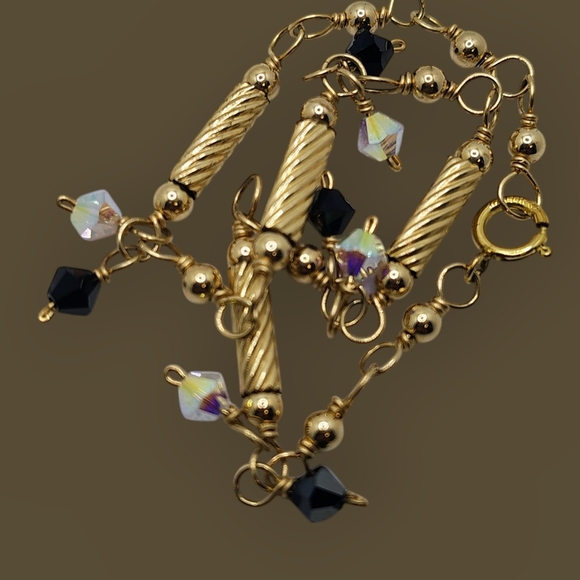 90s Vintage Elegant Gold Tone and Black Beaded Bracelet - Picture 5 of 9